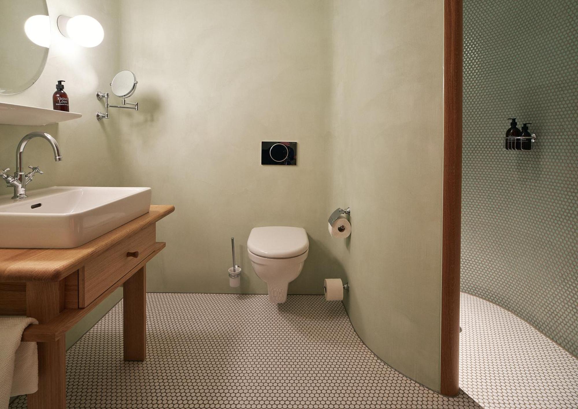 Kleiner Loewe - Stadthotel Bregenz Esterno foto